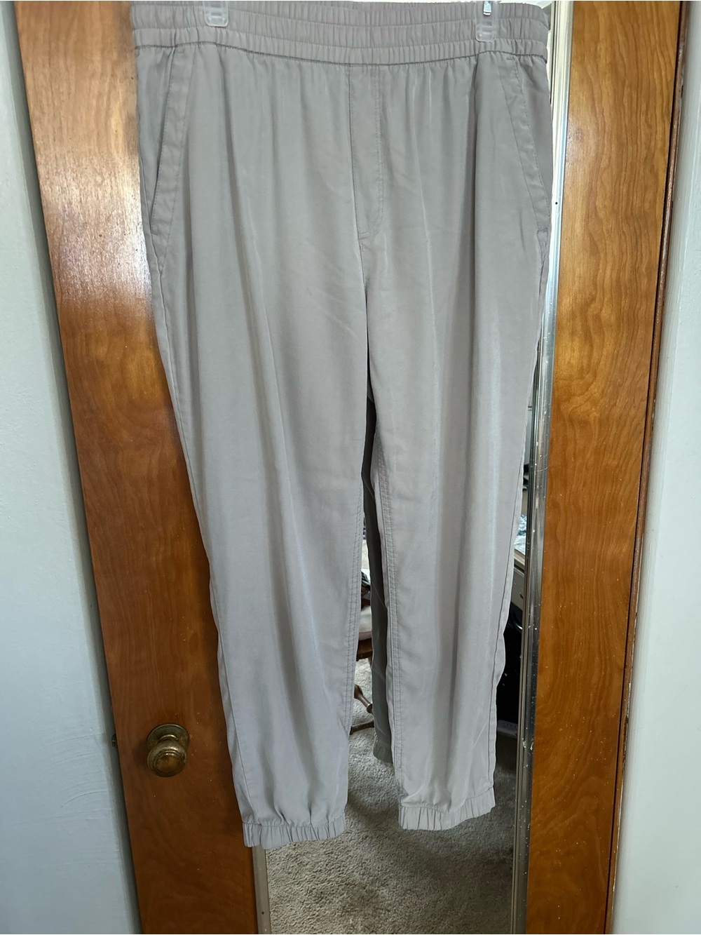 Old Navy Women's Light Taupe Elastic-Waist Jogger Pants